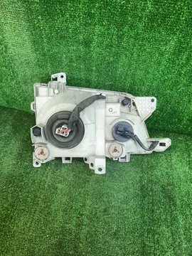 ФАРА НА MAZDA TITAN SY56T