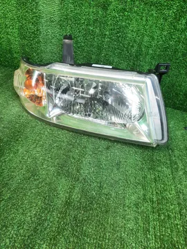 ФАРА НА MAZDA BONGO FRIENDEE SGLR