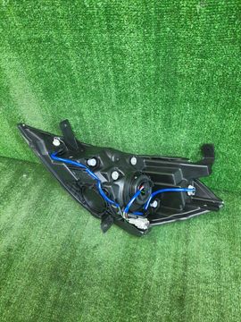 ФАРА НА NISSAN PRESAGE TU31