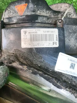 ФАРА НА PORSCHE CAYENNE 955