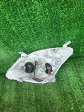 ФАРА НА TOYOTA COROLLA SPACIO NZE121N