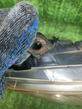 ФАРА НА TOYOTA VITZ KSP90