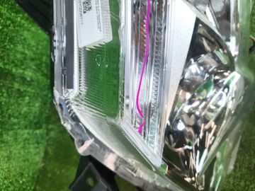 ФАРА НА TOYOTA ESQUIRE ZRR80G