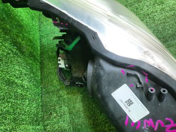 ФАРА НА TOYOTA PRIUS ALPHA ZVW41W