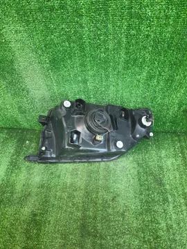 ФАРА НА MITSUBISHI PAJERO IO H76W