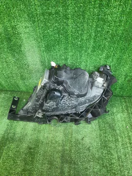 ФАРА НА BMW 3-SERIES E90