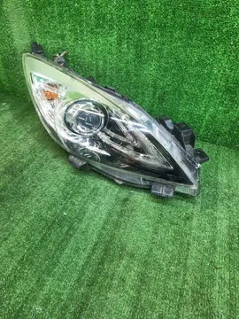 ФАРА НА MAZDA AXELA BLEFP