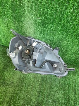 ФАРА НА TOYOTA VITZ NCP10