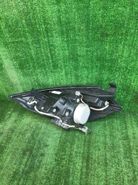 ФАРА НА NISSAN PRESAGE TU31