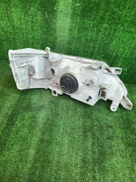 ФАРА НА NISSAN SERENA TC24