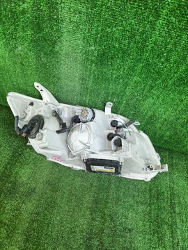 ФАРА НА TOYOTA COROLLA  AXIO NZE141