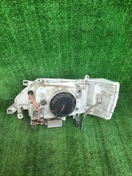 ФАРА НА NISSAN SERENA TC24