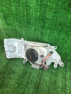 ФАРА НА NISSAN SERENA TC24