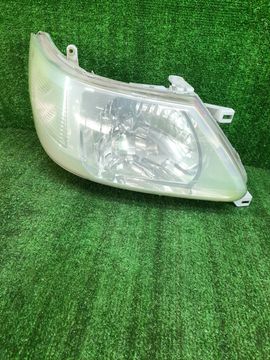 ФАРА НА NISSAN SERENA TC24