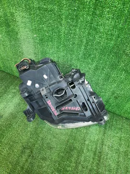 ФАРА НА PORSCHE CAYENNE 955