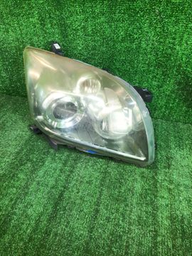 ФАРА НА TOYOTA AVENSIS AZT251