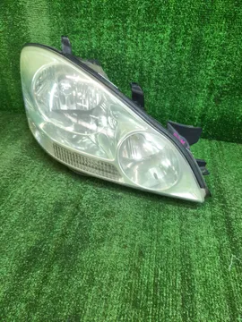 ФАРА НА TOYOTA IPSUM ACM21W