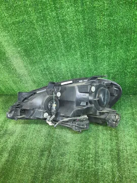 ФАРА НА TOYOTA IPSUM ACM21W