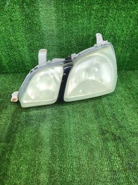 ФАРА НА TOYOTA GAIA SXM10G