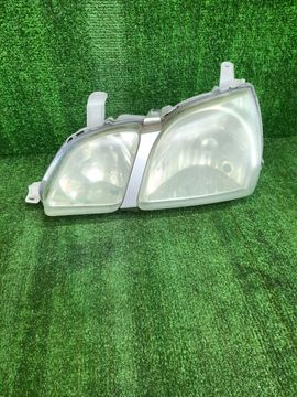 ФАРА НА TOYOTA GAIA SXM10G