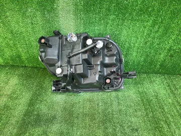 ФАРА НА DAIHATSU TANTO LA650S