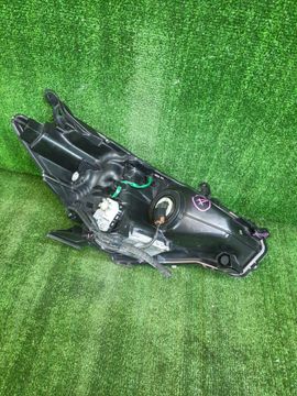 ФАРА НА TOYOTA PRIUS ALPHA ZVW41W