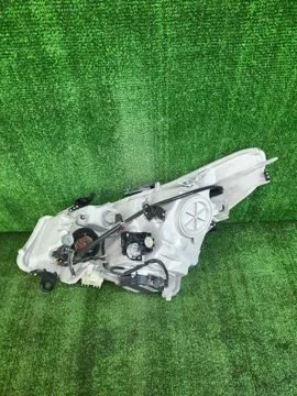 ФАРА НА NISSAN SKYLINE V36