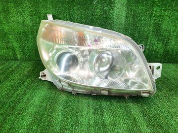 ФАРА НА TOYOTA RUSH J200E