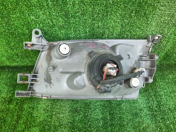 ФАРА НА TOYOTA HIACE REGIUS KCH41W