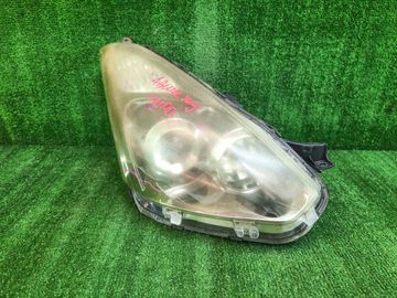 ФАРА НА TOYOTA WISH ZNE10G