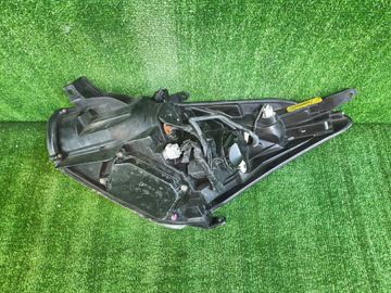 ФАРА НА TOYOTA WISH ZNE10G