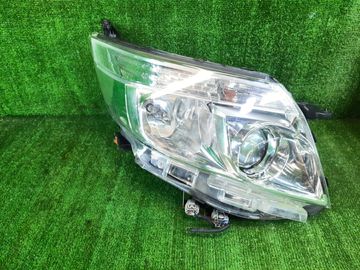ФАРА НА TOYOTA NOAH ZRR80G