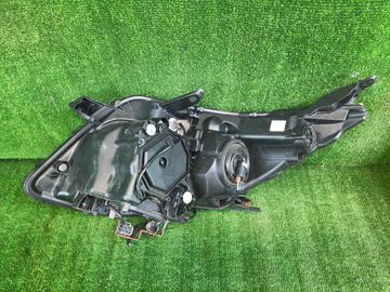 ФАРА НА TOYOTA NOAH ZRR80G