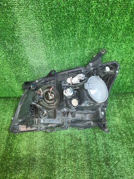 ФАРА НА TOYOTA AVENSIS AZT251
