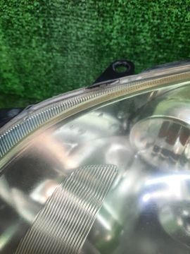 ФАРА НА TOYOTA AVENSIS AZT251