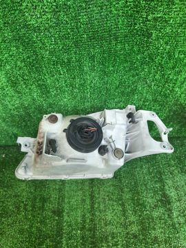 ФАРА НА MAZDA FAMILIA BJ5W