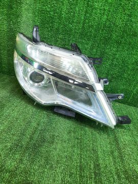 ФАРА НА NISSAN SERENA C26