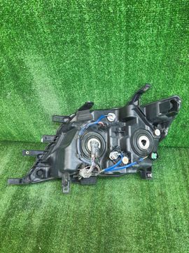 ФАРА НА NISSAN SERENA C26