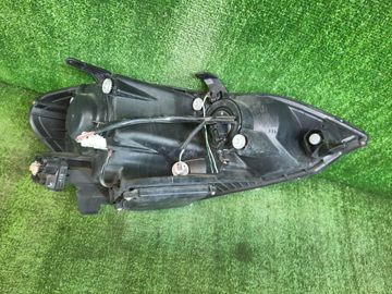 ФАРА НА TOYOTA IPSUM ACM21W