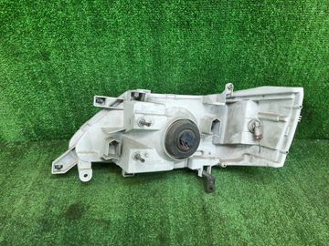 ФАРА НА NISSAN SERENA TC24