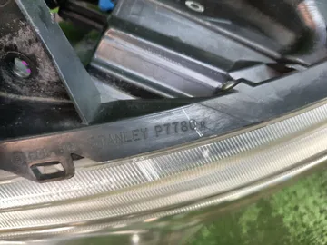 ФАРА НА NISSAN TIIDA C11