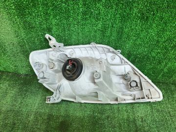 ФАРА НА TOYOTA COROLLA NZE121