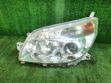 ФАРА НА TOYOTA RUSH J200E