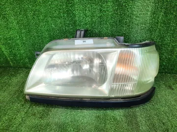 ФАРА НА NISSAN CUBE Z10