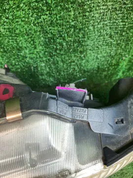 ФАРА НА NISSAN CUBE Z10