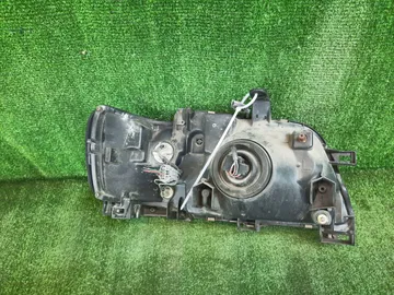 ФАРА НА NISSAN CUBE Z10