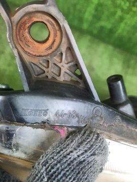 ФАРА НА TOYOTA ISIS ANM10G