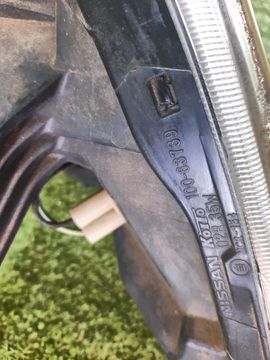 ФАРА НА NISSAN PRESAGE TU31