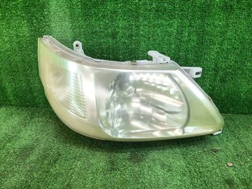 ФАРА НА NISSAN SERENA TC24