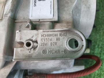 ФАРА НА NISSAN SERENA TC24